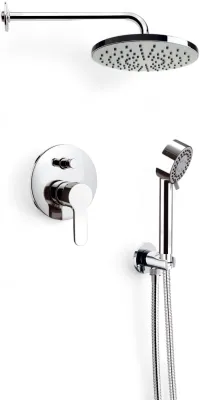 Ensemble de douche chromé Remer Winner 200 mm avec douchette, mitigeur mural et pommeau de douche rond.